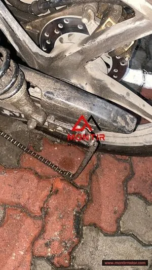 montir motor perbaikan rantai honda supra